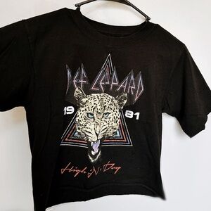 Def Leopard Graphic T-shirt